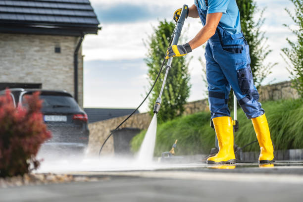 Best Concrete Pressure Washing  in North Pearsall, TX